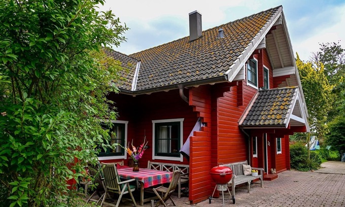 Avendorf House | Family vacation in a cozy Swedish-style house with a spacious garden