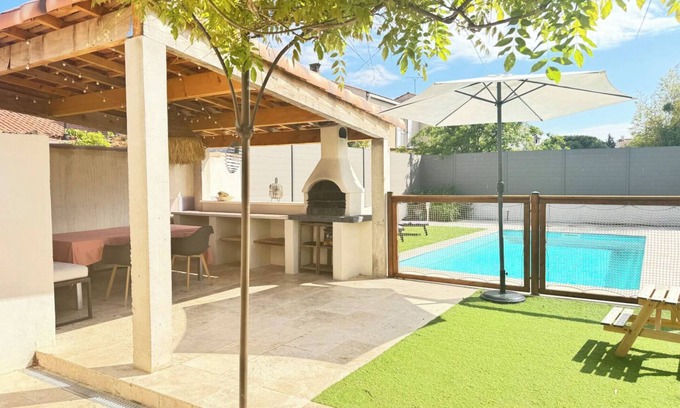 Lattes Villa | Family villa with pool 10min from MPL (train station and airport) and beaches