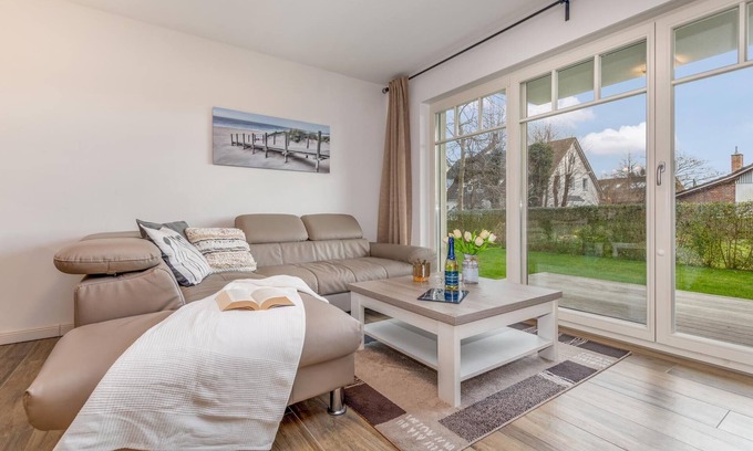 Zingst Apartment | Fantastic vacation apartment in a quiet location with terrace