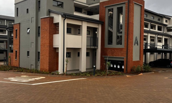 Greater Johannesburg Metropolitan Area Apartment | Fantastic 2-bedroom apartment with WiFi in Johannesburgnn