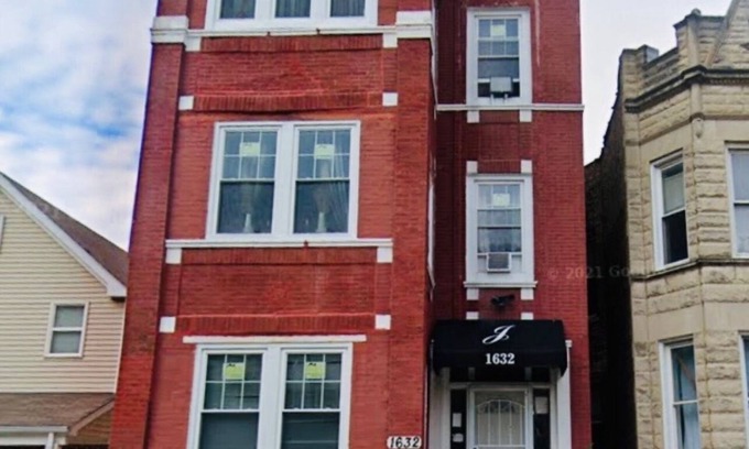 North Lawndale Apartment | Fantastic 3-bedroom apartment with AC in vibrant Chicago