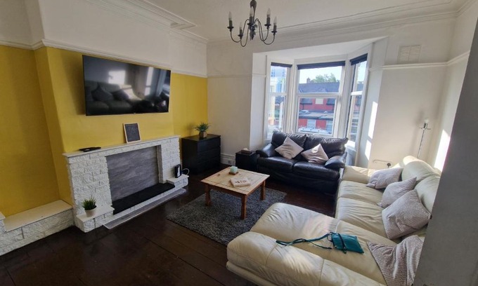 Newcastle-upon-Tyne Apartment | Fantastic 4 Bed for Contractors and Families
