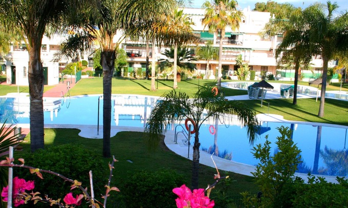 Marbella Apartment | Fantastic apartment with modern decoration in Lorcrimar