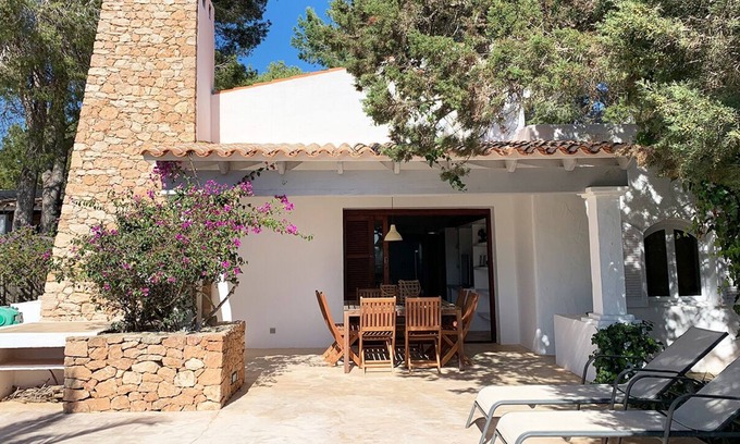 Sant Francesc Xavier House | Fantastic house 350 m from Migjorn beach, with access to shared pool.