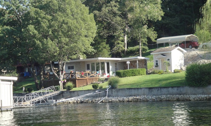 Osage Beach House | Fantastic Location, Beautiful View Of The Lake, In Osage Beach on the 17 MM