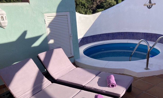 Ojen Apartment | Fantastic penthouse with sea views, golf and tennis at Marbella, Elviria Alta