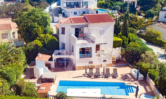 Urbanitzacio la Fustera House | Fantastic sea view and view of Calpe with large pool