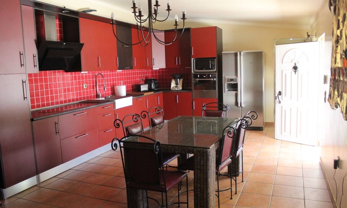 Palhais Other | Farm with 6000 meters square, with green areas, swimming pool in quiet.