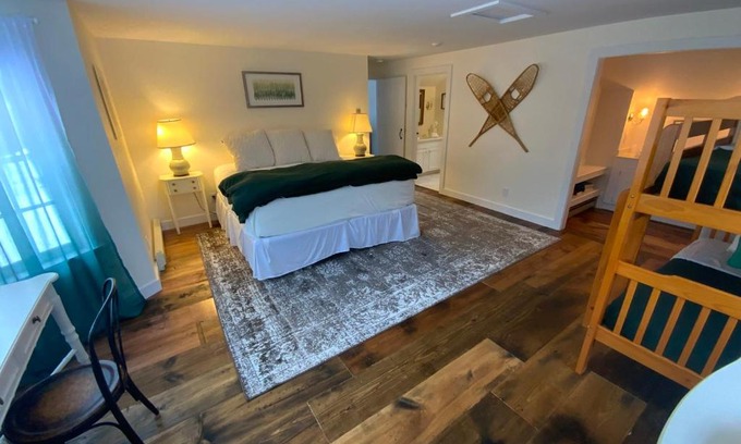 West Dover House | Farmhouse 4 - Farm Road Estate - 3 mi to Mt Snow