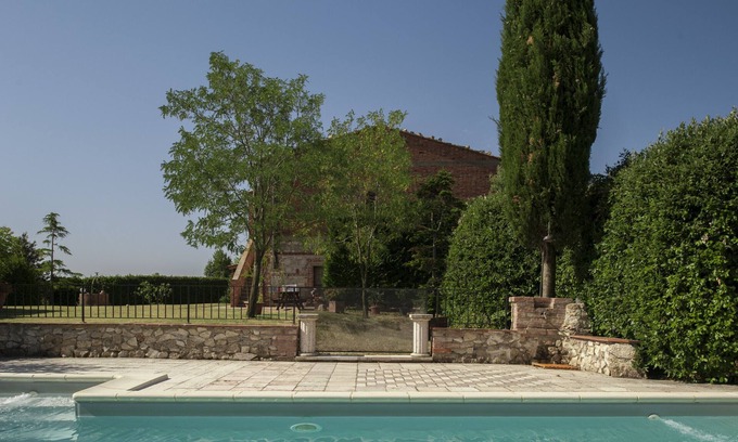 Bollano Apartment | Farmhouse for 3 people in Asciano and near Siena