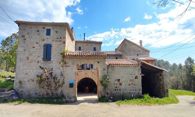 Sanilhac House | Farmhouse in Ardèche near Vallon Pont d'Arc
