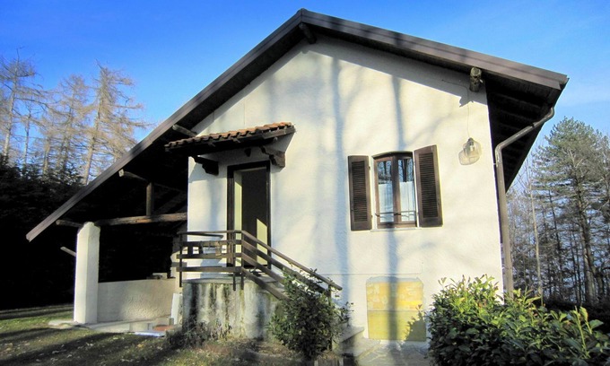 Verbania Apartment | Farmhouse in Verbania with Mountain Views