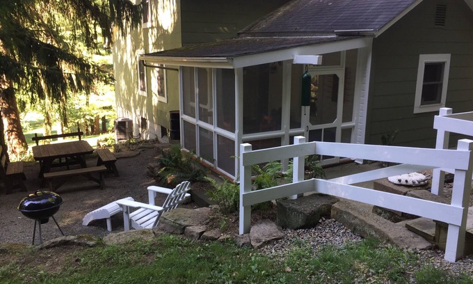 Stone Creek Other | Farmhouse on 300 acres with 2 lakes near the heart of Amish Country