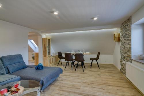 Vransko House | Farmhouse Raspberry Pool&Wellness - Happy Rentals
