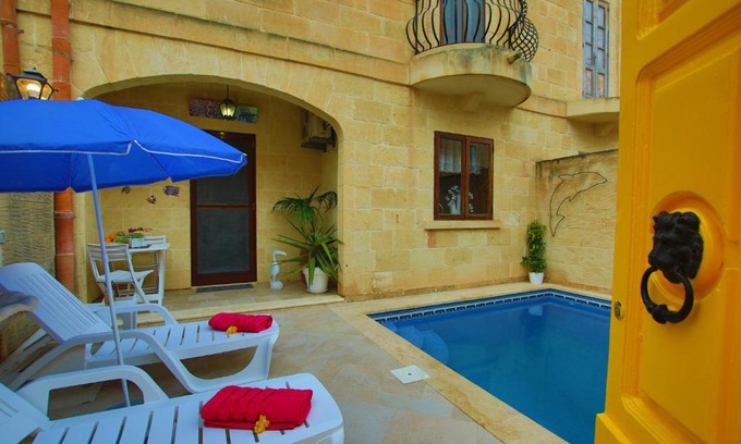 Qala House | Farmhouse Renee