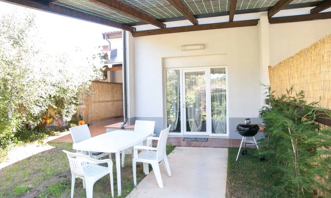 Piombino Other | Farmhouse 'Trilocale Vicino Al Mare' with Private Garden, Wi-Fi and Air Conditioning