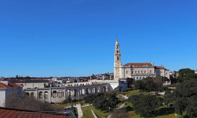 Fatima Condo | Fatima Experience 50 meters from the Sanctuary of Fátima