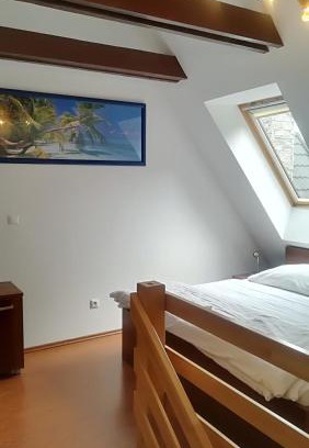 Ruzomberok Apartment | FATRAPARK 1 U SOVIČKY štúdio, kuchynka, kúpeľňa,s balkónom grátis parkovanie v podzemnej garáži