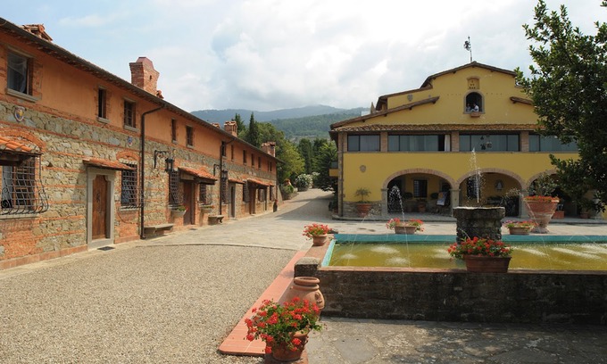 San Donato in Fronzano Hotel | Fattoria Degli Usignoli