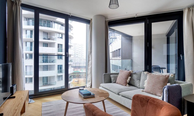 Favoriten Apartment | Favoriten 1BR w/Gym & Lounge, nr Hauptbahnhof by Blueground