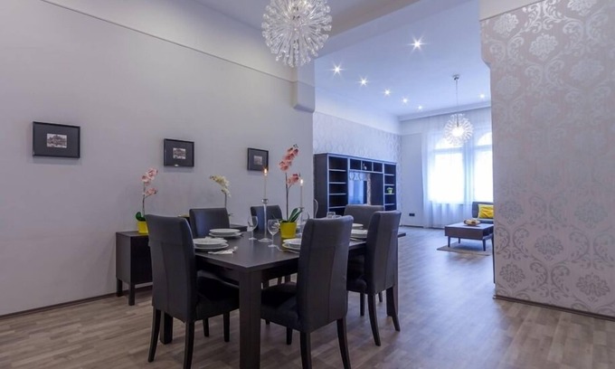Erzsebetvaros Apartment | Feel Luxury in City Center of Budapest