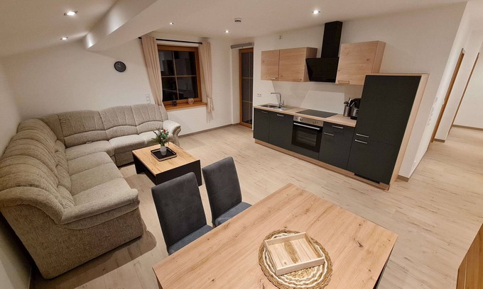 Ramsau Apartment | Ferienwohnung Gipfelglück, 2-5 Personen, 60 qm, TV, 2 Schlafzimmer, Dachgeschoss