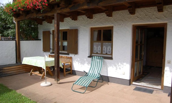 Bayerisch Eisenstein Apartment | Feriendomizil in unberührter Natur, separater Eingang und Terrasse