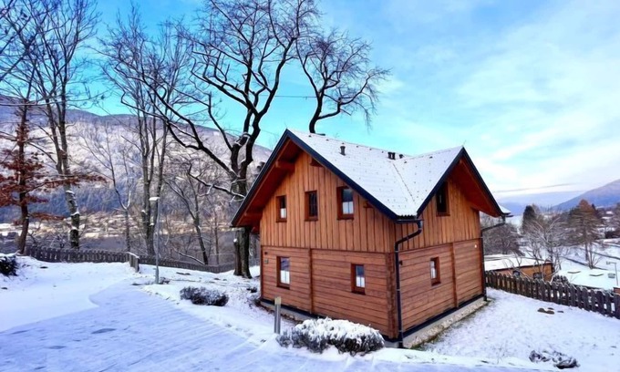 Bodensdorf House | Ferienhaus Deluxe (LKN151) by Interhome
