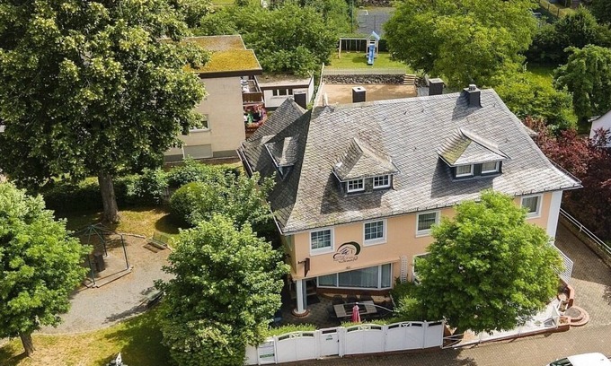 Daun House | Ferienhaus für 14 Gäste mit 185m² in Daun