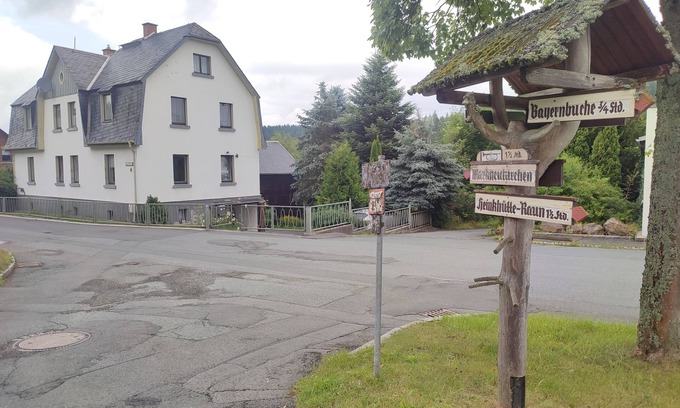 Bad Elster House | FerienHaus "Grimberg" mit FeWo 1- Stock, FeWo , 2- Stock & Groß Grundstück
