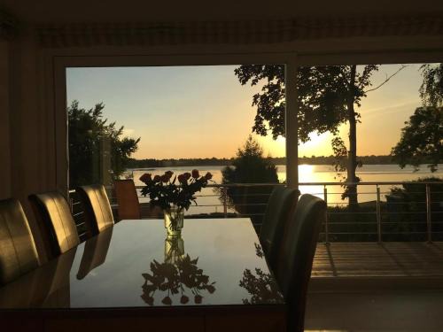 Ponitz am See House | Ferienhaus In Klingberg Mit Seeblick