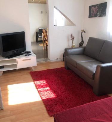 Siegen Apartment | Ferienwohnung 1-5 schlafplätze ZG