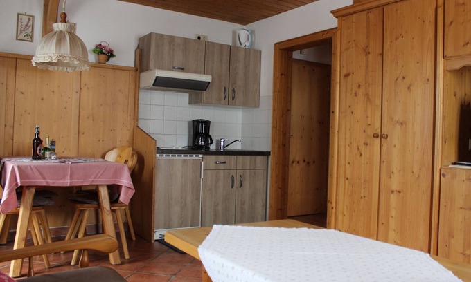 Bichl Apartment | Ferienwohnung 1 für 4 Personen, 1 Schlaf- und 1 Wohn/Schlafzimmer, 36 m²
