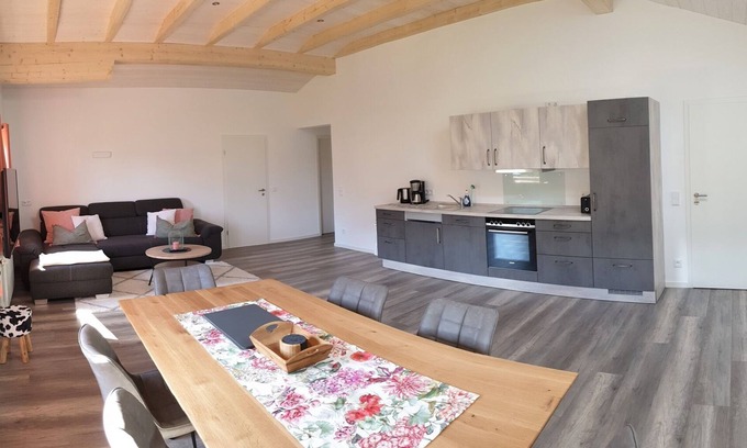 Unterwoessen Apartment | Ferienwohnung 80 m², 2-6 Personen, 3 Schlafzimmer, Wohnküche, 2 WC, TV