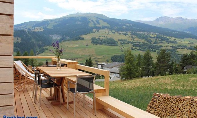 Savognin Apartment | Ferienwohnung Aviez Savognin