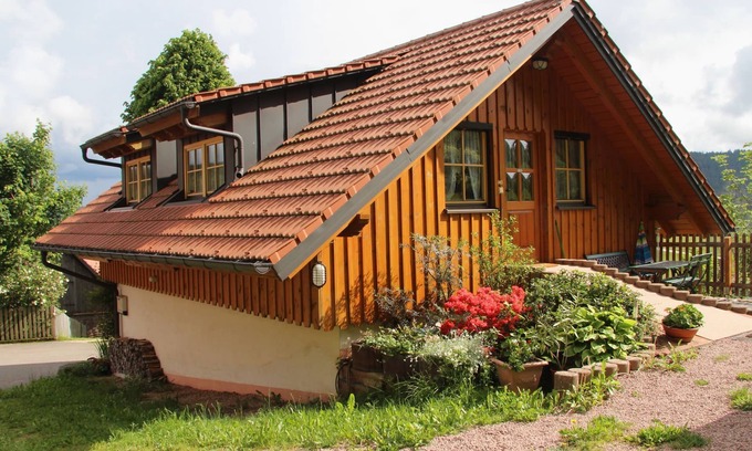 Schiltach Apartment | Ferienwohnung "Backhäusle", 62 qm, 1 Schlafzimmer, max. 2 Personen
