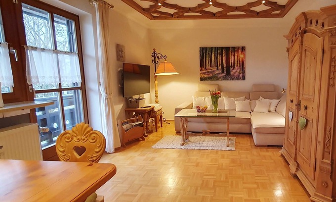 Prien am Chiemsee Apartment | Ferienwohnung Christine mit 1 Sep. Schafzimmer, 63 qm, Großer Balkon