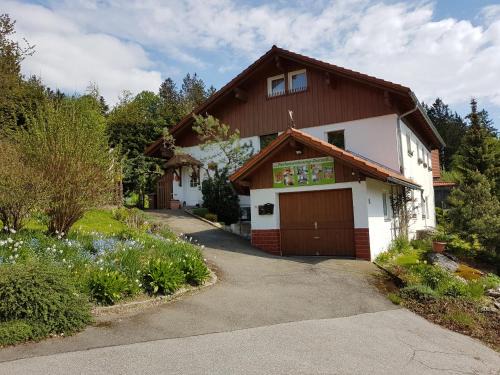 Heinrichsbrunn Apartment | Ferienwohnung Dersch