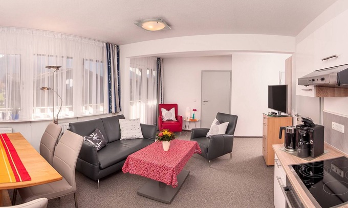 Inzell Apartment | Ferienwohnung für 4 Personen, 2 Schlafzimmer mit Balkon, 60 m²