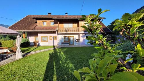 Hermagor-Pressegger See Apartment | Ferienwohnung in Hermagor Pressegger See mit eigenem Garten und Carport