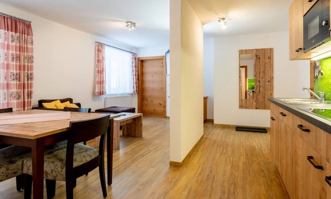 Nesselwaengle Apartment | Ferienwohnung Köllenspitze - Appartments und Pension Mariandl
