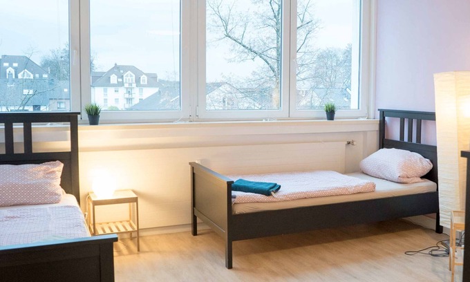 Langenfeld Apartment | Ferienwohnung Langenfeld 04, 80qm, 1 Schlafzimmer, 1 Wohn-/schlafraum, Max. 7 Personen