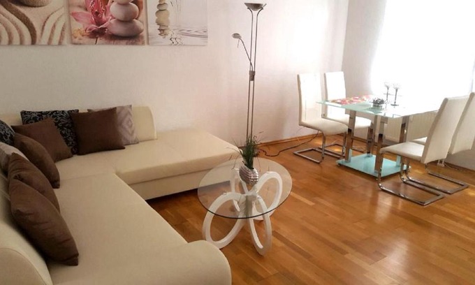 Altlindenau Apartment | Ferienwohnung Luppesuite Leipzig Künstlerviertel Altlindenau