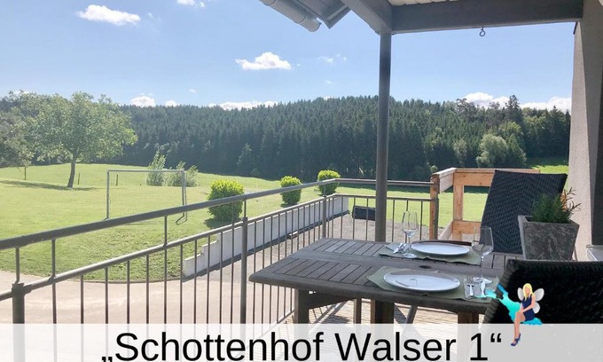 Achberg Apartment | Ferienwohnung Schottenhof Walser 1 - Alleinlage im Grünen mit Panoramablick