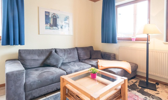 Unterkirnach Apartment | Ferienwohnung Veilchen 65qm, 2 Schlafräume, 1 Wohn-/Schlafraum, max. 4 Personen