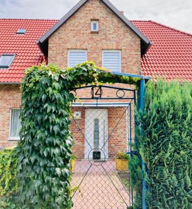 Wahrstorf Apartment | Ferienwohnung Warnowidyll
