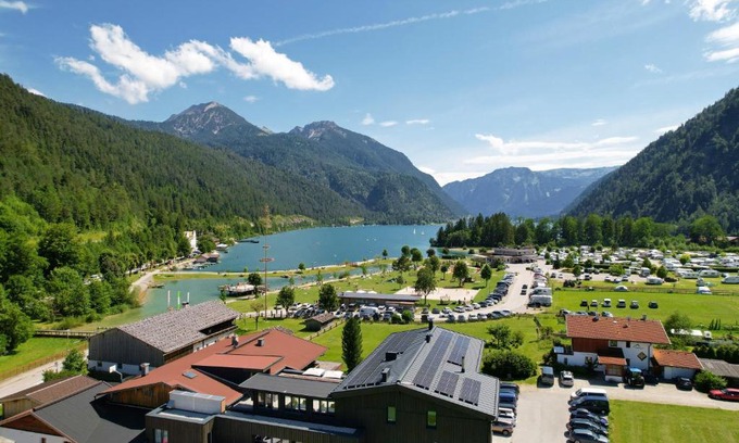 Achenkirch Apartment | Ferienwohnungen Karlingerhof am See