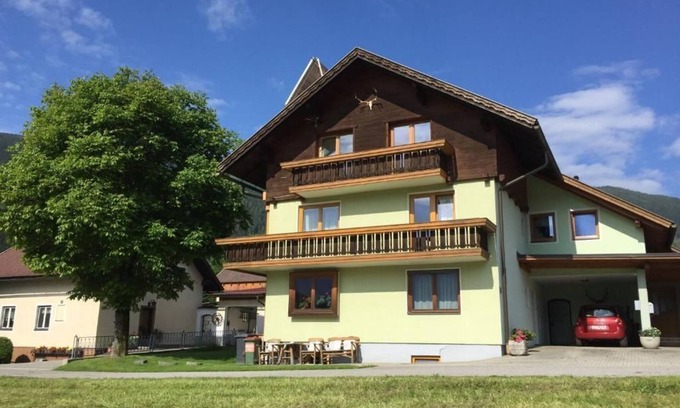 Gassen Apartment | Ferienwohnungen Trattnig - Apartment with balcony