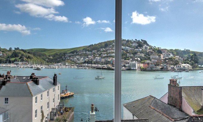 Dartmouth House | Ferry View - Three Bedroom House, Sleeps 6