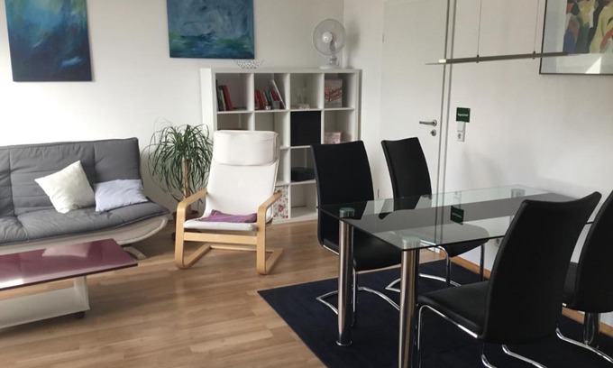 Probstheida Apartment | Fewo, 55 qm, voll ausgestattet, mit Süd-Loggia, Nähe Völkerschlachtdenkmal